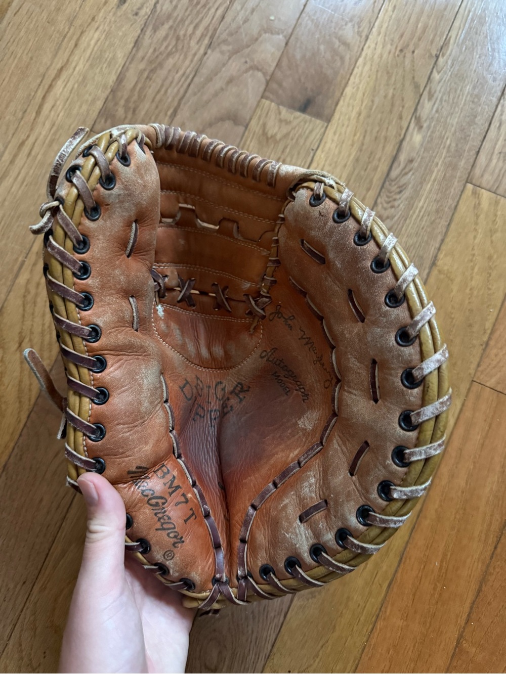 MacGregor BM7T 11" 1st Base Mitt John Mayberry Signature Big Dipper